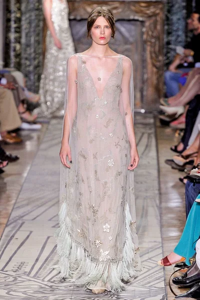 Look 32